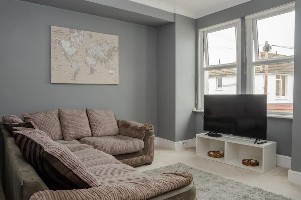 Peaceful & Spacious Family Home In Eastbourne! 外观 照片